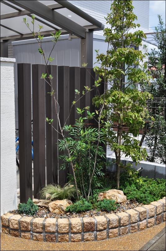 花壇も庭に見せる8つの植栽レイアウト術 千葉県 東京都の造園 植栽 庭施工 造園業専門店 新美園